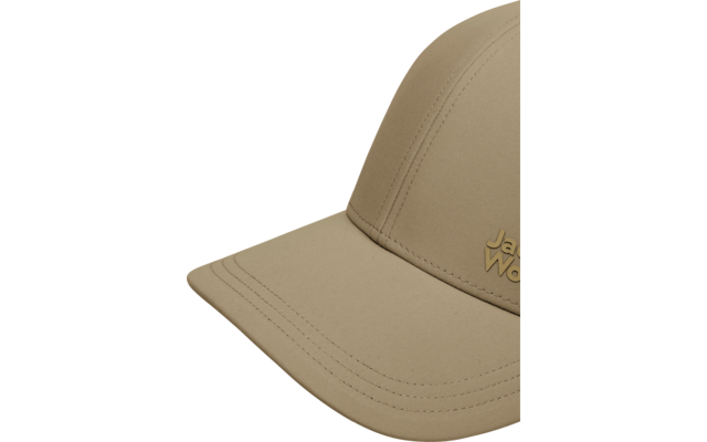 Beige baseballpet, afgesneden weergave van voorpaneel en klep, klein goudkleurig logo aan de zijkant