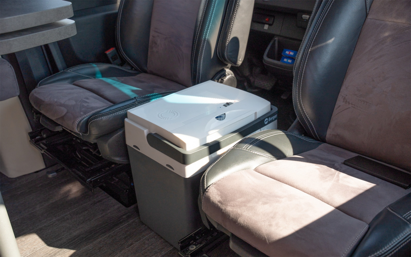 Produktbild Berger Z2 thermoelektrische K&uuml;hlbox mit K&uuml;hl- und W&auml;rmefunktion 1