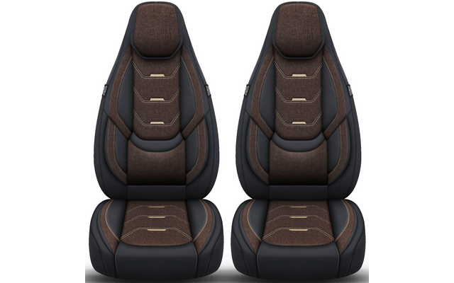 Zwei nebeneinander stehende Autositze mit braunem Stoffmittelfeld, schwarzen Lederseiten, integrierten Kopfstützen und goldfarbenen rechteckigen Zierleisten auf Rückenlehnen und Sitzflächen; weißer Hintergrund