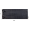 Panneau solaire rectangulaire noir avec réseau de cellules, deux câbles enroulés à gauche, trous de fixation aux angles sur fond blanc ; indications de dimensions visibles '140 cm' (en bas) et '55 cm' (à gauche)