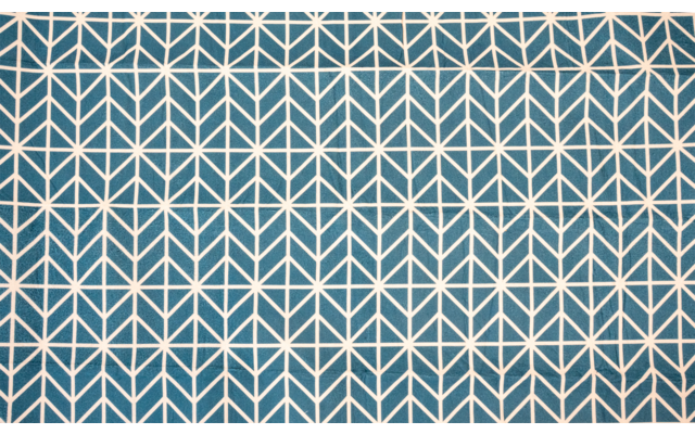 Weißes, wiederkehrendes Linienmuster aus Dreiecken und Rauten auf türkisfarbenem Hintergrund