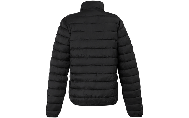 Rückansicht einer schwarzen gestepp­ten Jacke mit horizontalen Steppnähten, Stehkragen, langen Ärmeln und kleinem weißen Logo am linken Ärmel