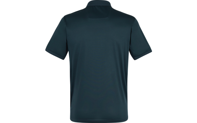 Rückenansicht eines dunkelgrünen, kurzärmeligen Poloshirts mit Kragen