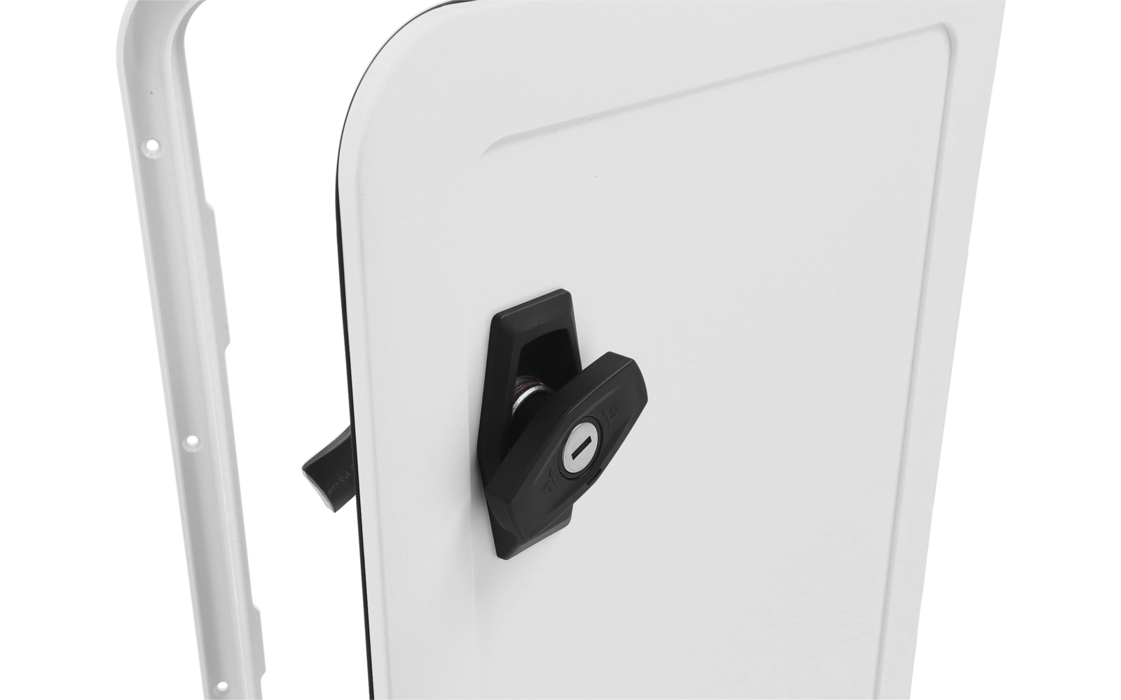 Weißes rechteckiges Paneel mit abgerundeten Ecken und schwarzem Drehgriff mit rundem Einsatz; seitlicher Rahmen mit sichtbaren Schrauben