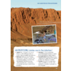 Magazinseite mit orange-braunen Felsklippen unter blauem Himmel und einem schräg eingesetzten Foto eines überdachten Campingbereichs mit Fahrzeug, Ausrüstung und einer stehenden Person