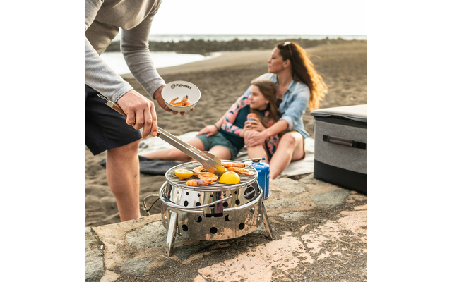 Produktbild Petromax Atago Kartuschengrill klappbar Edelstahl Durchmesser Grillrost 28 cm / 3,8 kW 1