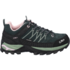Vista laterale di una scarpa verde scuro con dettagli neri e rosa, stringhe nere, suola scolpita, scritta laterale 'WATERPROOF' e logo 'CMP' visibile
