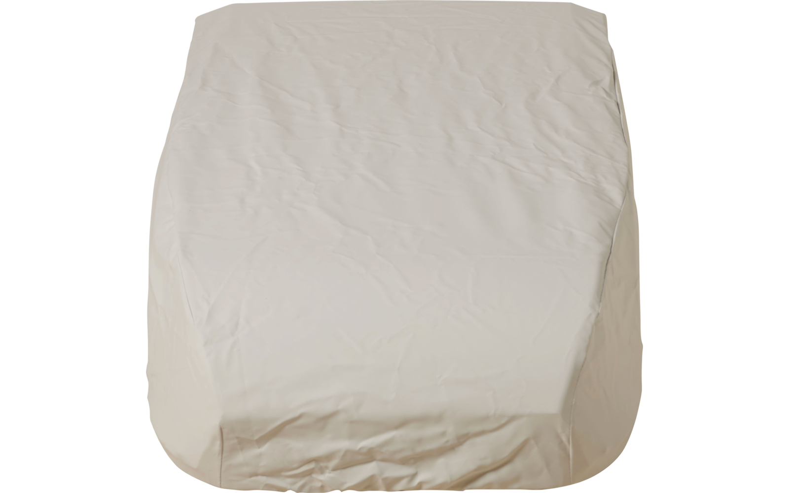 Forma rectangular totalmente cubierta por una tela crema arrugada sobre fondo claro