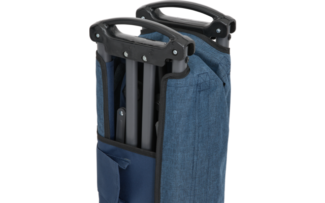 Gefaltetes blaues Stoffgestell mit zwei schwarzen Kunststoffgriffen, sichtbaren Metallstangen und einer Außentasche