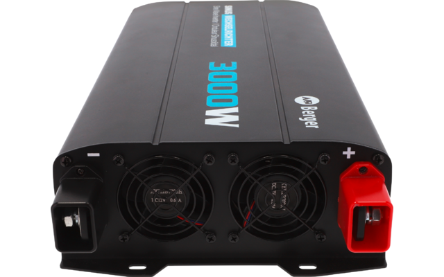 Schwarzes rechteckiges Gerät mit zwei runden Lüfteröffnungen vorn, roter Plus-Klemme rechts, schwarzer Minus-Klemme links und blauem Schriftzug "3000W" auf der Oberseite