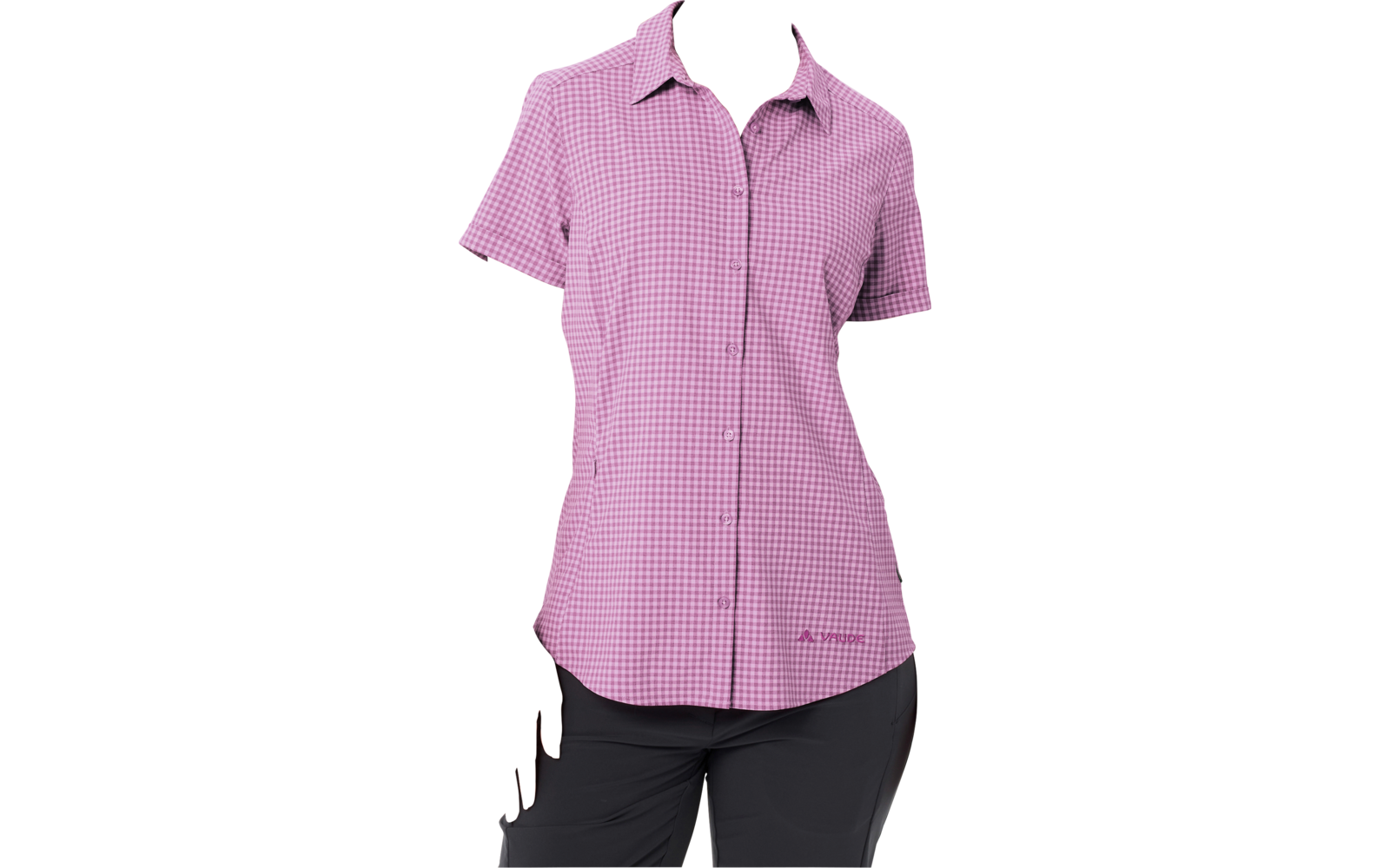 Donna con camicia viola a quadri a maniche corte e pantaloni scuri su sfondo bianco