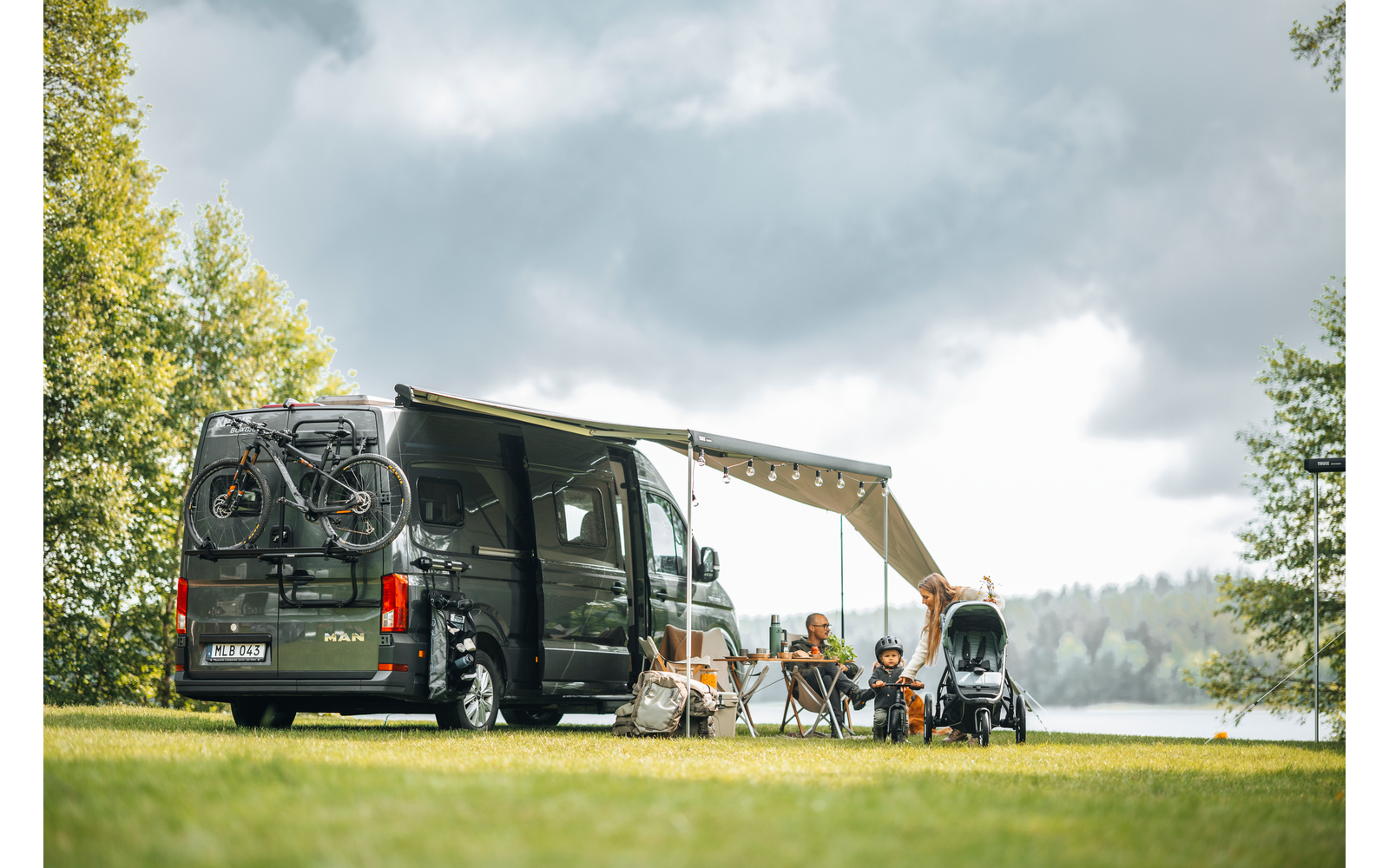Produktbild Thule Subsola Side Pack Seitlicher Sicht- und Wetterschutz modular f&uuml;r Markisen 1