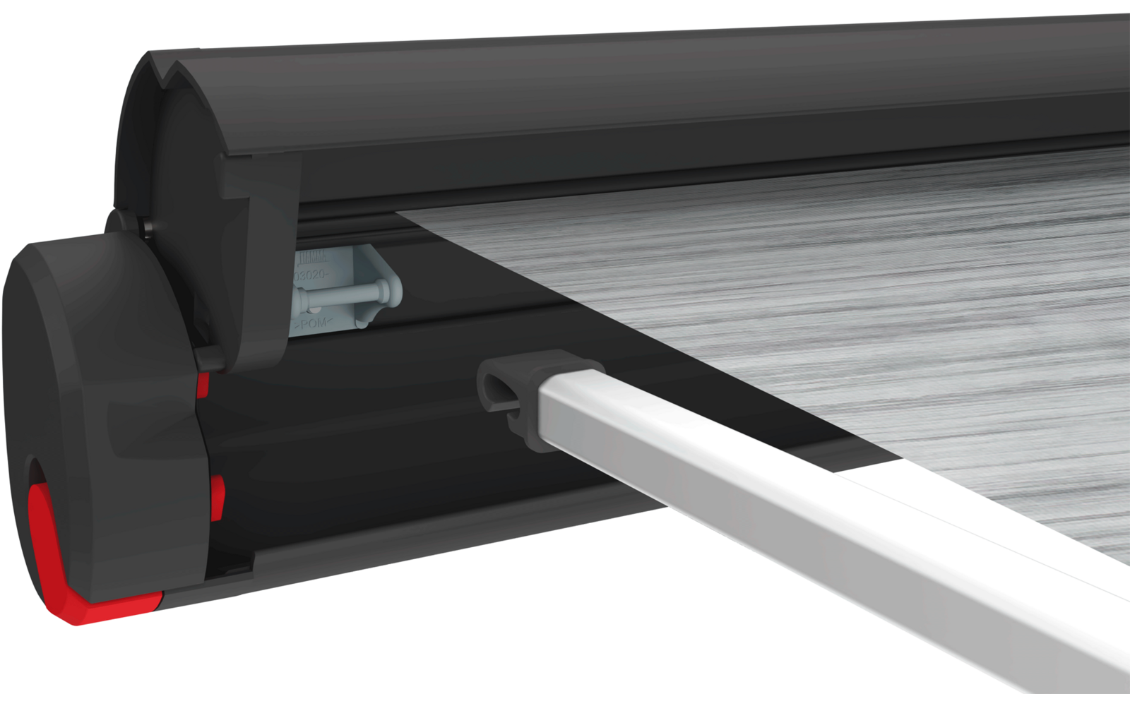 Nahaufnahme eines schwarzen Gehäuses mit roten Akzenten, grauem gerolltem Stoff und einer silbernen Metallstange
