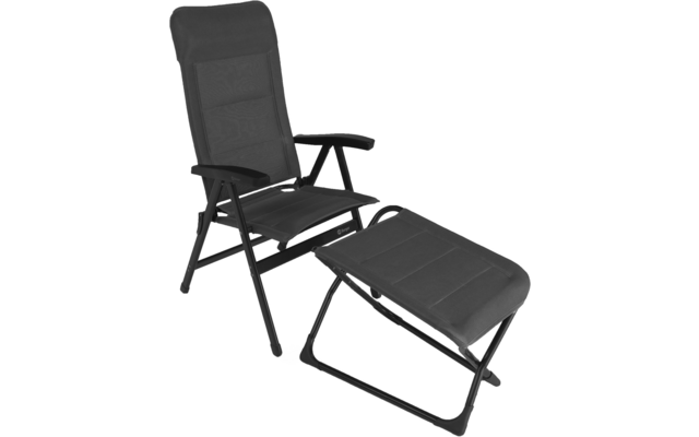 Klappbarer Sessel mit Armlehnen und separatem Fußhocker, gepolsterte Sitz- und Rückenfläche