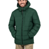 Man draagt groene winterjas en beige broek