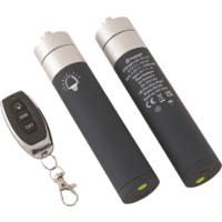 Set de luces Outwell Nightlight System compuesto por 2 pilas recargables y mando a distancia para luces LED en tiendas y toldos