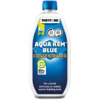 Weiße Kunststoffflasche mit blauem Schraubverschluss; Vorderetikett mit Schriftzug 'THETFORD', Produktname 'AQUA KEM BLUE CONCENTRATED', zwei kreisförmige Symbole mit Zahlen, grünes Symbol mit '95%' und der Text 'For a fresh and easy to empty waste-h