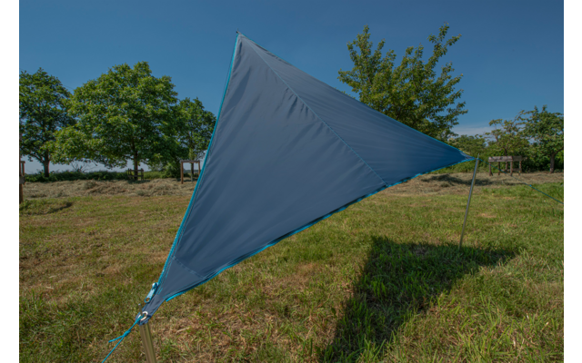 Vela parasole piegata blu scuro/RV blu chiaro