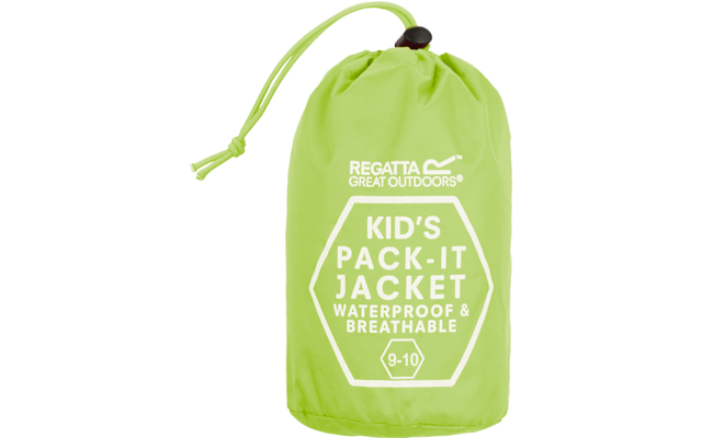 Limegrüner Beutel mit Kordelzug und Stopper, weißer Aufdruck 'Regatta Great Outdoors' und 'Kid's Pack-It Jacket Waterproof & Breathable 9-10'