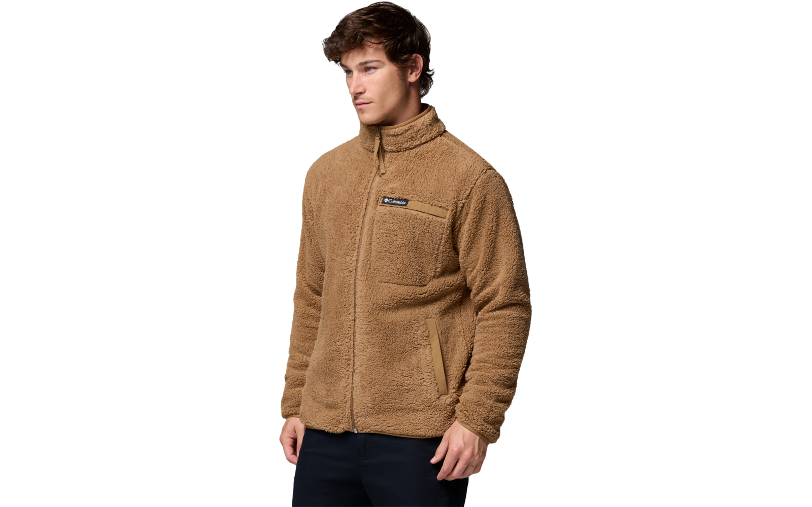 Mann trägt eine beige Fleecejacke mit Reißverschluss und Stehkragen