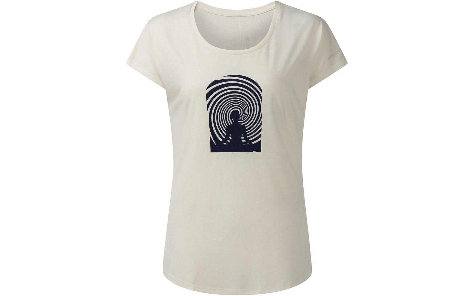 Beiges Damen-T-Shirt mit Rundhals und kurzen Ärmeln; mittig ein dunkelblauer rechteckiger Druck mit konzentrischen Spirallinien und einer sitzenden Silhouette; kleines Logo am linken Ärmel