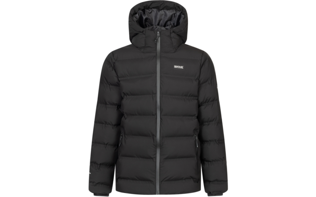 Schwarze gesteppte Kapuzenjacke mit durchgehendem Reißverschluss, zwei seitlichen Reißverschlusstaschen und sichtbarem Logo auf der Brust