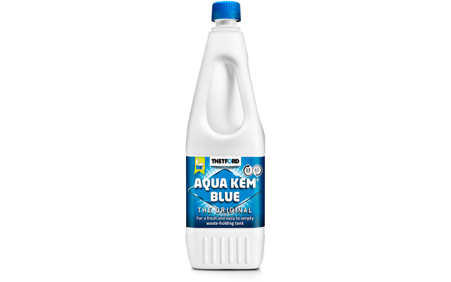 Weiße Kunststoffflasche mit blauem Schraubverschluss und Etikett 'Thetford Aqua Kem Blue'