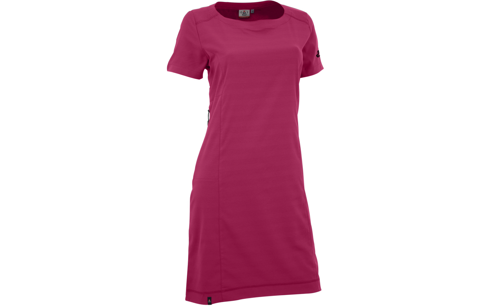 Robe rose foncé à manches courtes, longueur genou, encolure ronde, coutures verticales visibles à l'avant, étiquette noire au col et petits onglets noirs à la manche et à l'ourlet