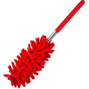 Dépoussiéreur en microfibre chenille rouge avec plusieurs touffes, tige métallique argentée et manche rouge sur fond blanc