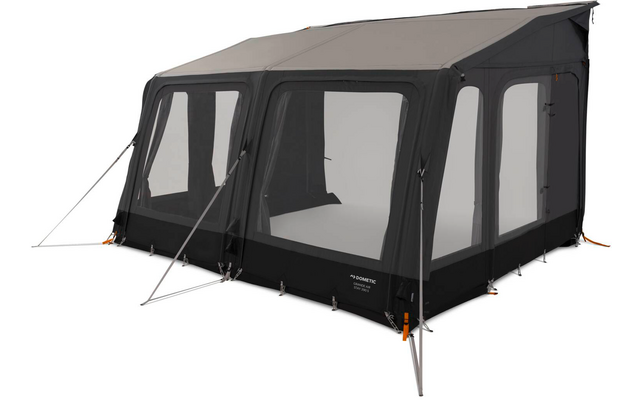 Rechteckiges dunkelgraues Zelt mit schwarzem Unterteil, drei großen vorderen klaren Fenstern, zwei seitlichen Fenstern, sichtbaren Metallstangen an den Ecken, Abspannleinen und orangefarbenen Befestigungen