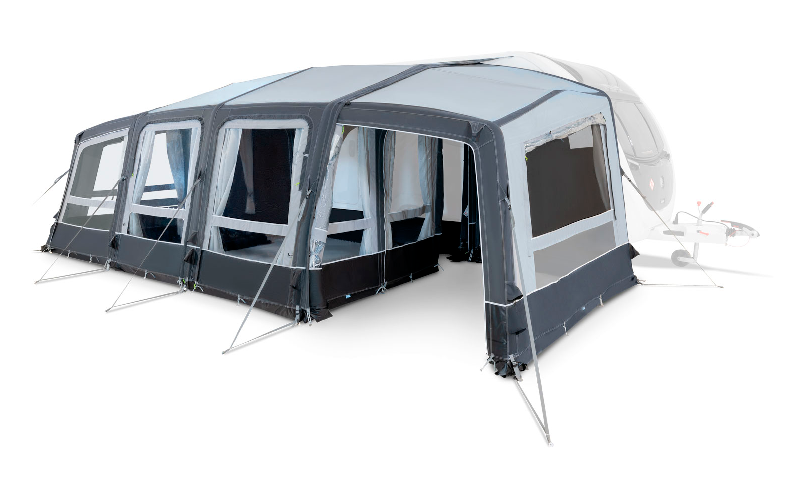 Gran tienda inflable con varias ventanas y una entrada abierta