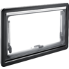 Ventana rectangular cerrada con marco negro