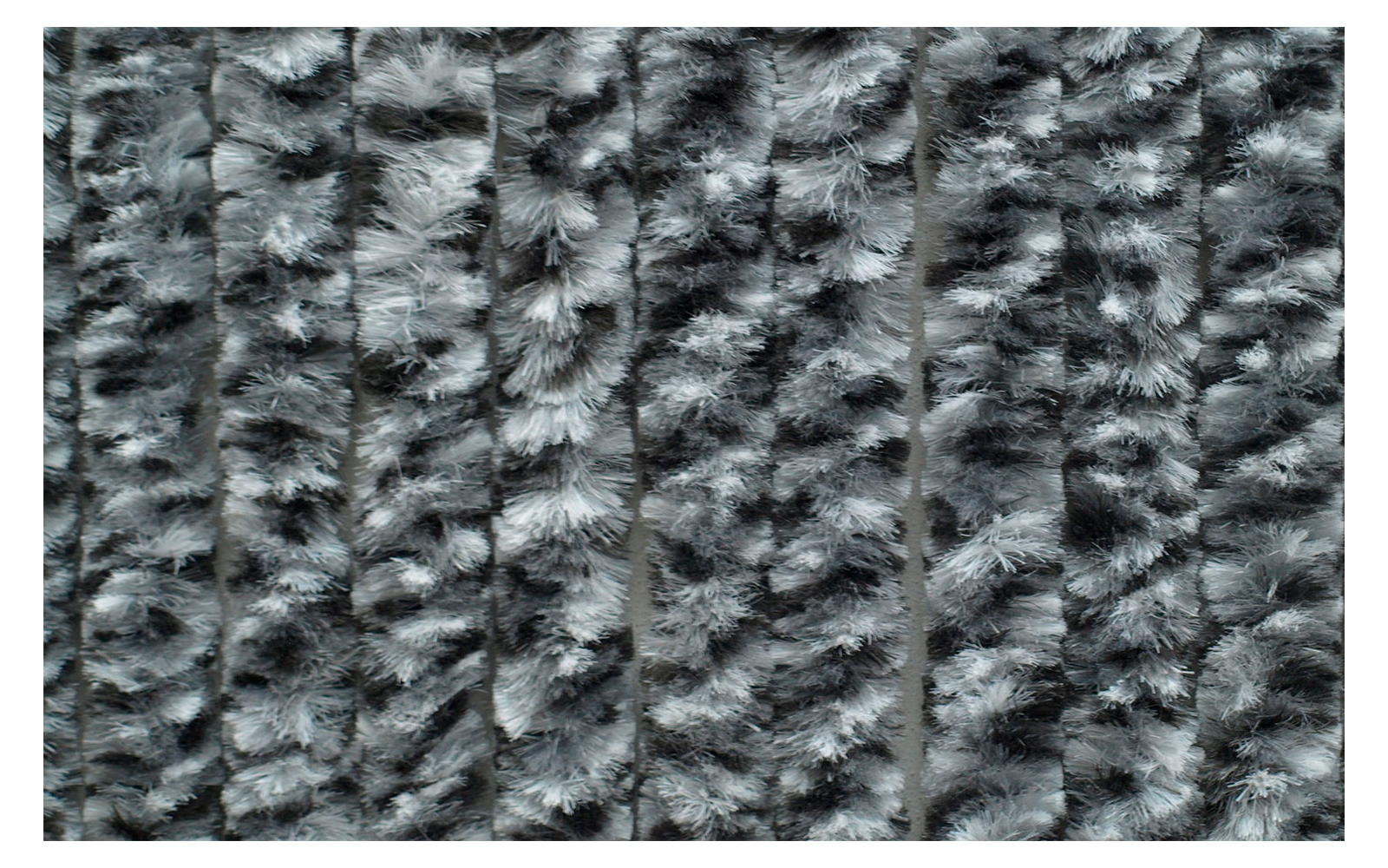 Nahaufnahme einer schwarzen, genarbten Lederoberfläche