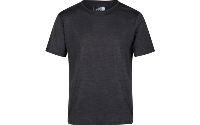 Schwarzes, kurzärmliges T-Shirt vor weißem Hintergrund