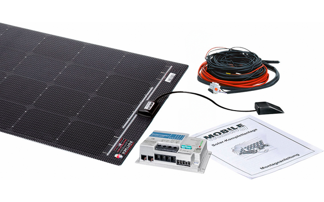 Solarpanel mit Kabeln, Ladegerät und Bedienungsanleitung auf weißem Hintergrund