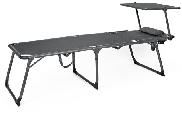 Schwarze Liege mit verstellbarer Rückenlehne auf weißen Hintergrund