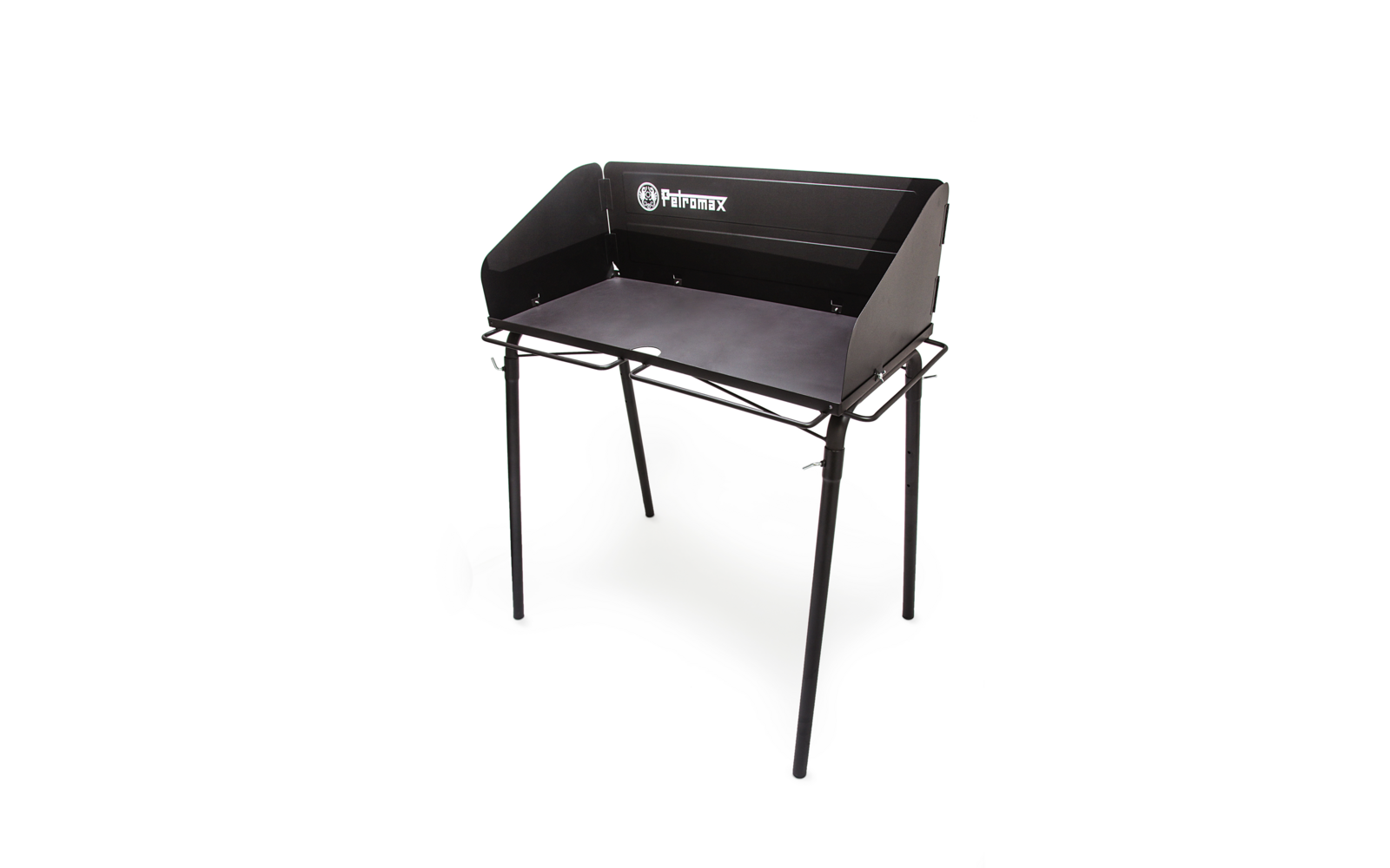 Ein roter Apfel auf einem weißen Teller vor einem hellen Hintergrund