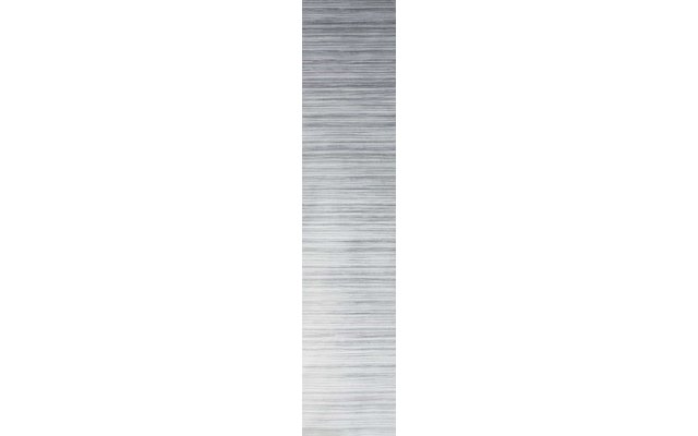 Nahaufnahme einer silbernen Metallfläche mit feinen horizontalen Linien