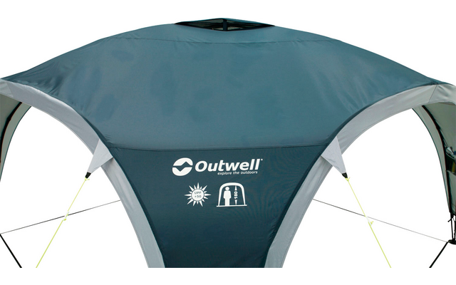 Blauer Zeltboden mit dem Logo 'Outwell' und Symbolen, die Sonne und Zelt darstellen