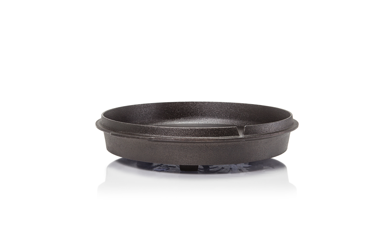 Ronde zwarte pan met twee kleine handvatten