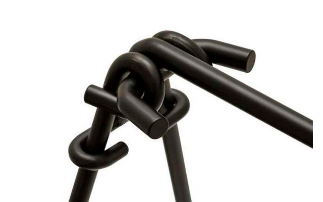 Primer plano de un cierre de cadena de plástico negro