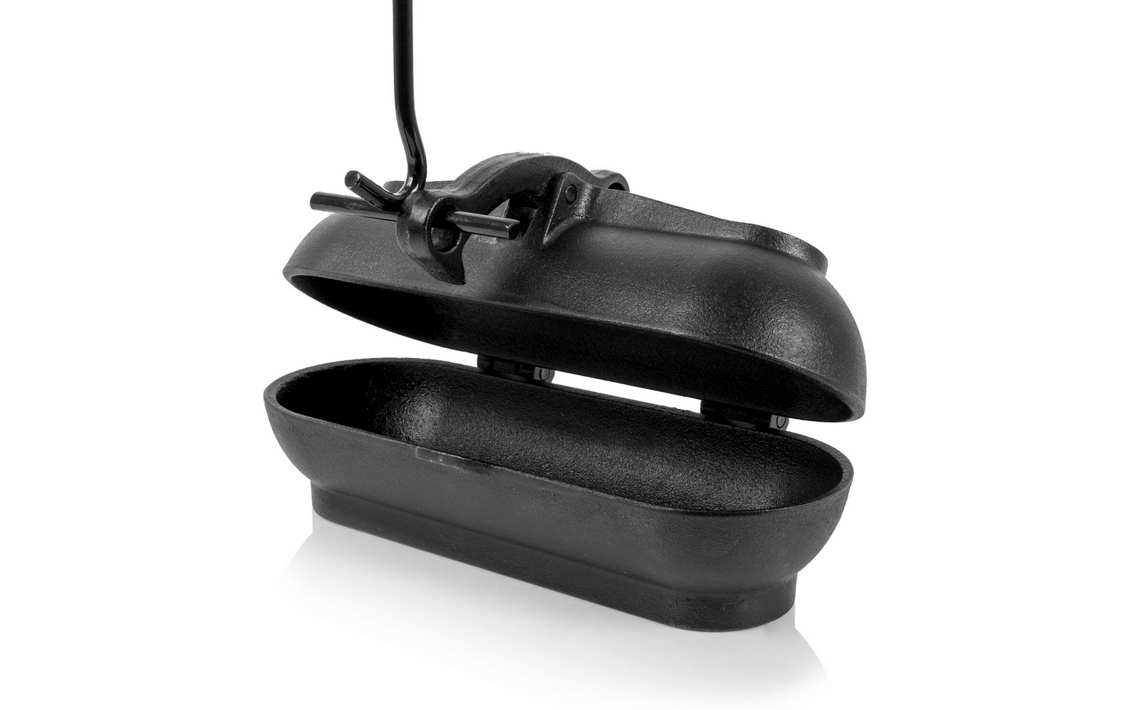 Étui à lunettes noir ouvert avec une branche de lunettes à l’intérieur
