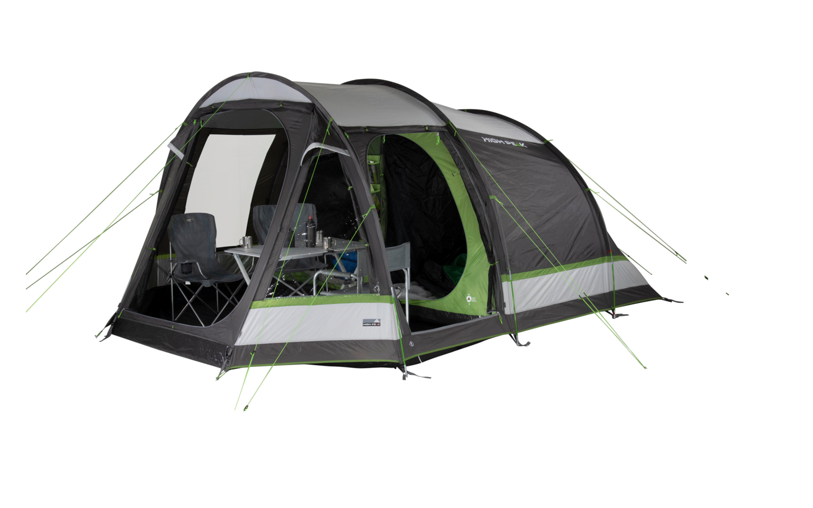Grote moderne tent met twee ingangen en meerdere ramen op een groen gazon