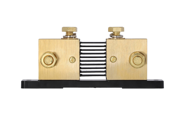 Conector de abrazadera de resorte eléctrico color dorado sobre base negra