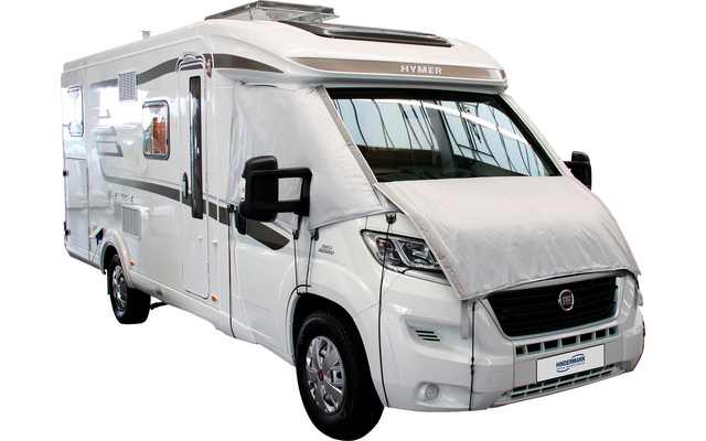 Camper bianco fotografato dalla parte anteriore destra