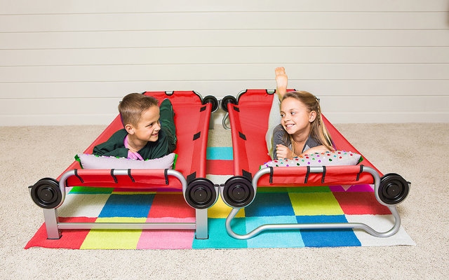 Disc-O-Bed Kid-O-Bunk Lit superposé de camping pour enfants avec poches latérales rouge / argenté