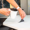Taza de café magnética Silwy con tapa incl. almohadilla metálica de nano gel