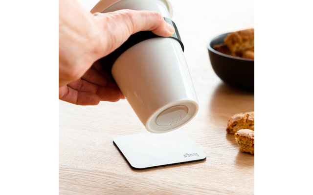 Tasse en porcelaine silwy® To-Go-Cup avec couvercle et dessous de verre pad en métal recouvert de nano-gel inclus (350 ml)
