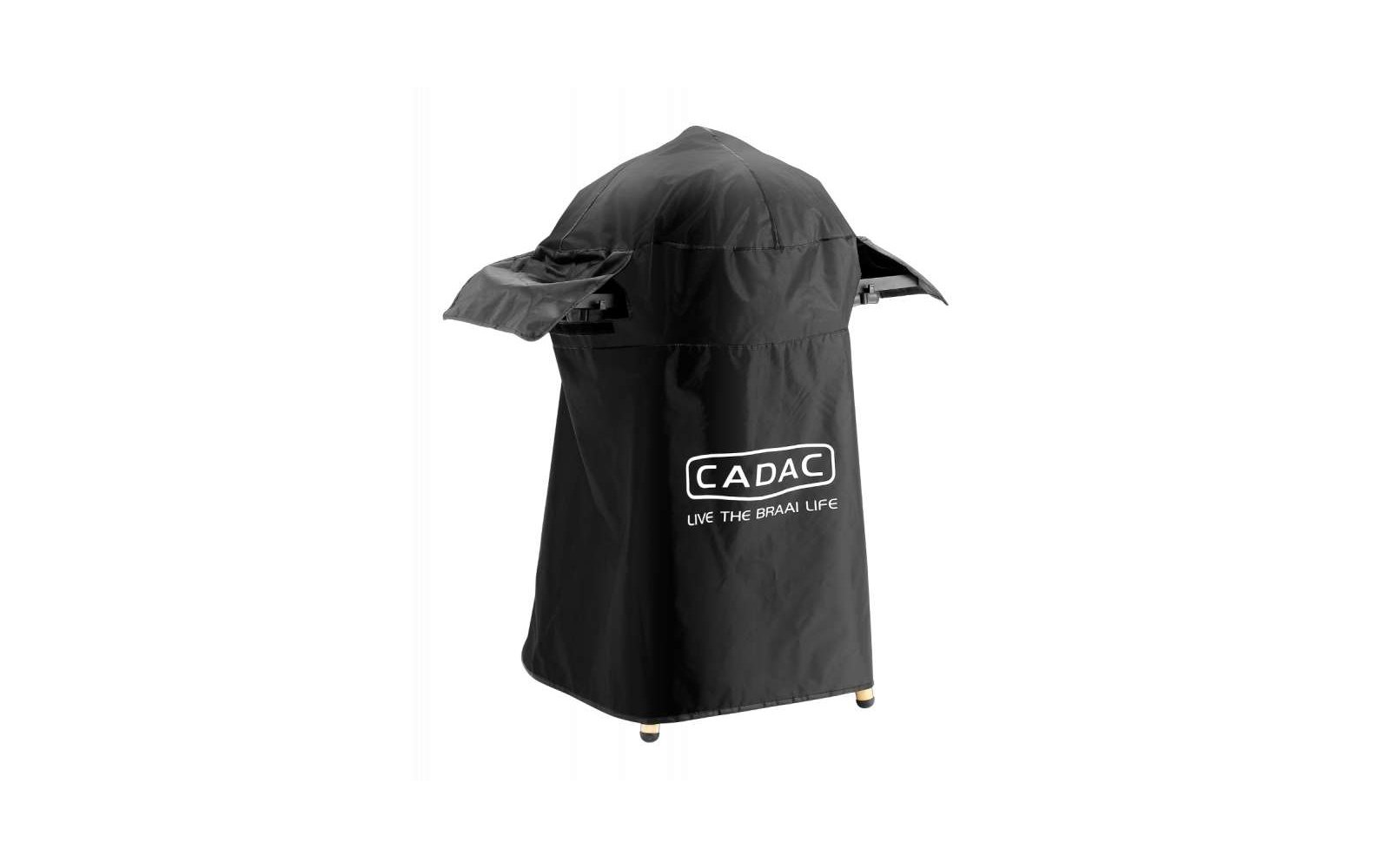 Schwarze Grillabdeckung mit weißem CADAC Logo, vollständig über einem Grill gespannt