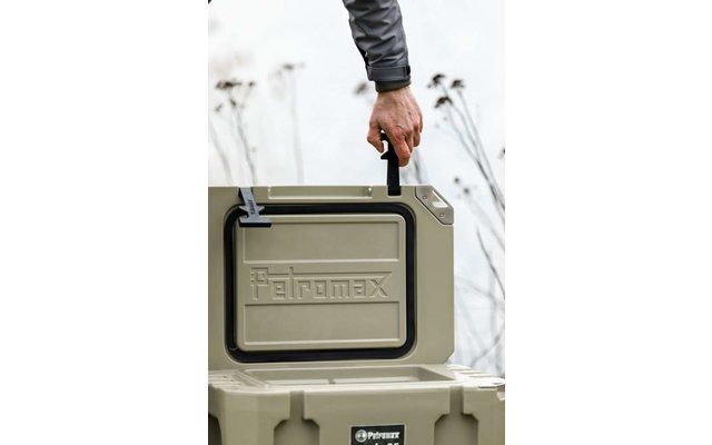 Petromax passive cooler 25 liters sand